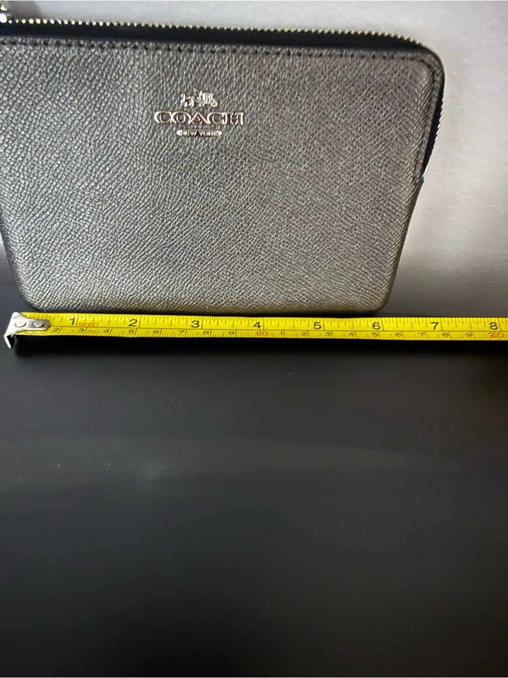 Coach Black Metallic Crossgrain Leather Corner Zip Wristlet Wallet Clutch EUC - Picture 2 of 9